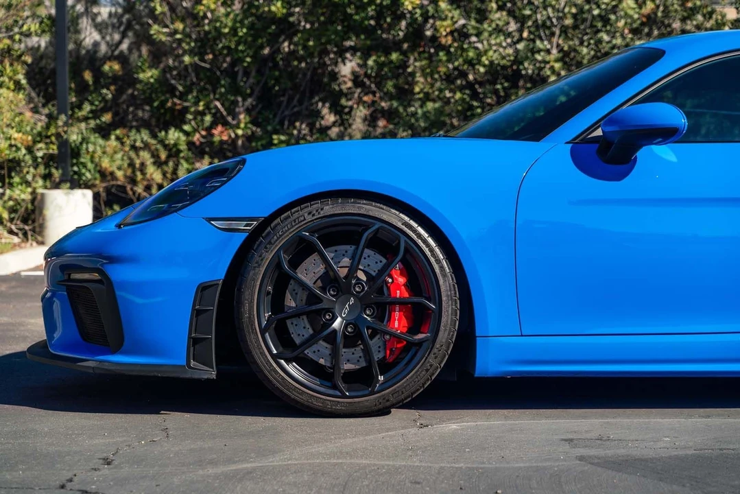 2022 Porsche 718 Cayman GT4 - Image 8 of 31