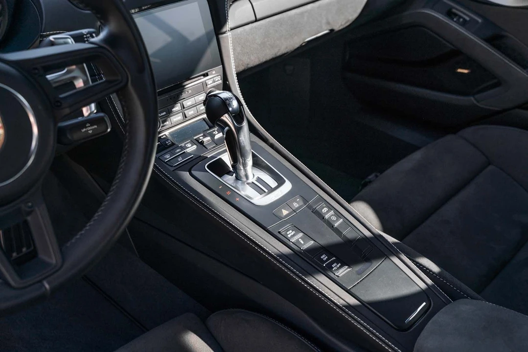 2022 Porsche 718 Cayman GT4 - Image 18 of 31