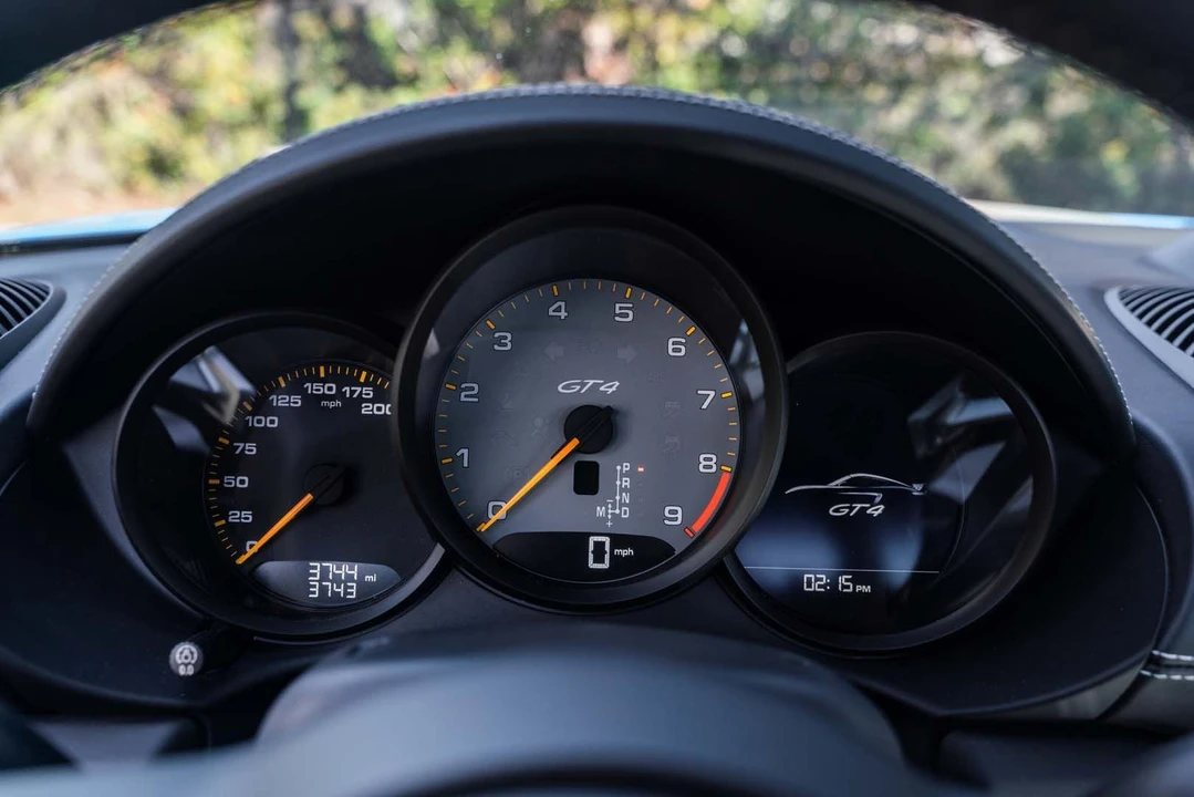 2022 Porsche 718 Cayman GT4 - Image 22 of 31