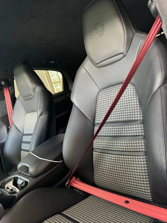 2022 Porsche 9Y0/9Y3 Cayenne GTS - Image 4 of 8