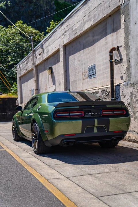 2022 Dodge Challenger SRT Hellcat 3rd Gen - Image 9 of 15