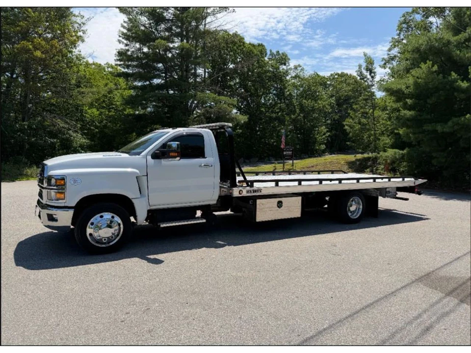 2022 Chevrolet Silverado Heavy Duty 4th Gen - Image 2 of 24