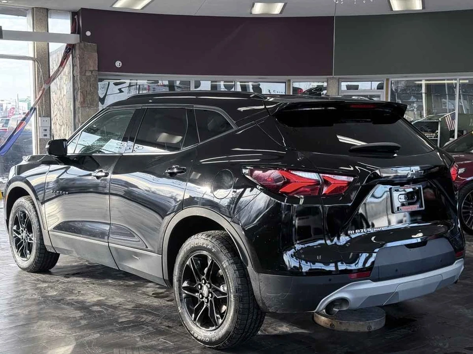2022 Chevrolet Blazer - Image 10 of 12