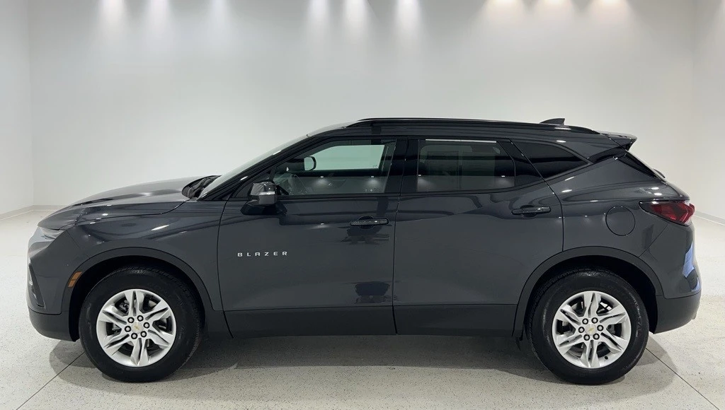 2022 Chevrolet Blazer - Image 2 of 12