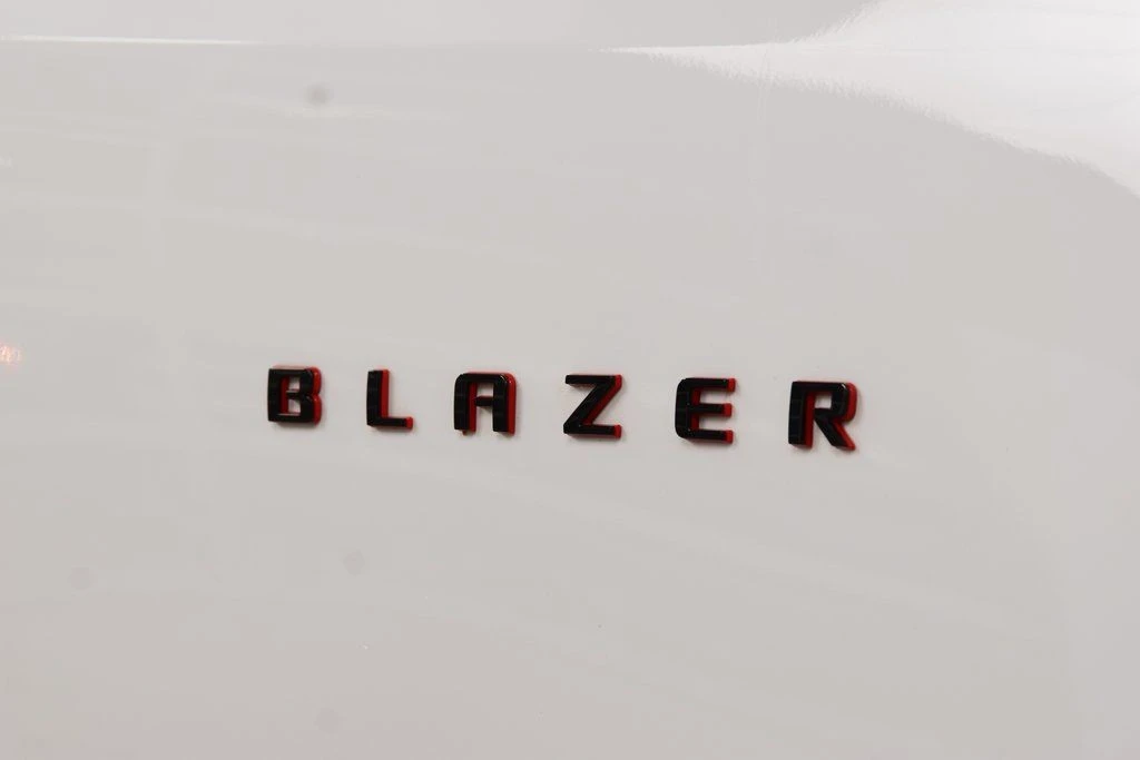 2022 Chevrolet Blazer - Image 16 of 21