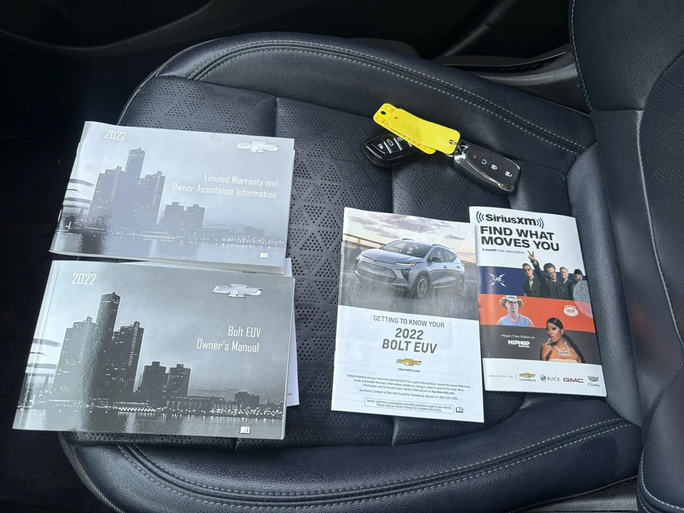 2022 Chevrolet - Image 27 of 28