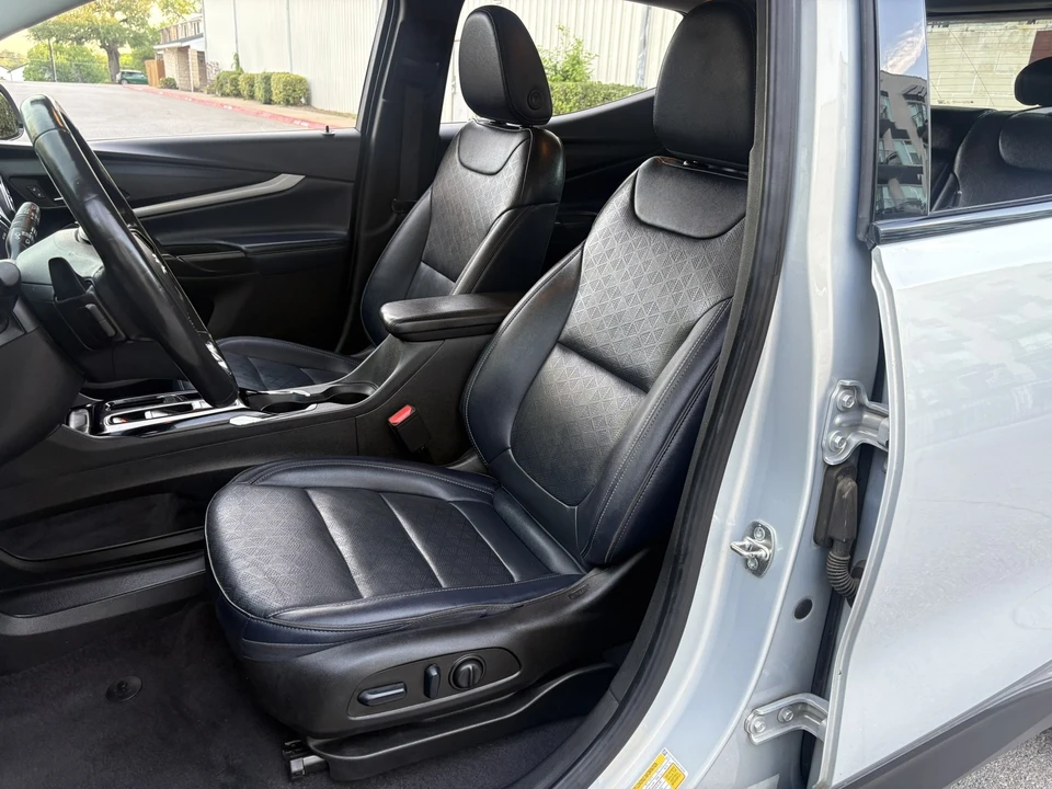 2022 Chevrolet - Image 16 of 28
