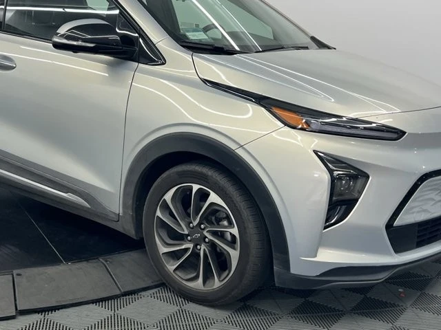 2022 Chevrolet - Image 6 of 8