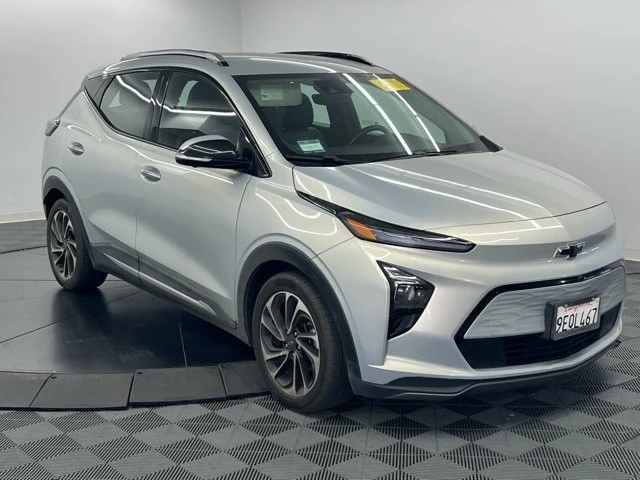2022 Chevrolet - Image 2 of 8