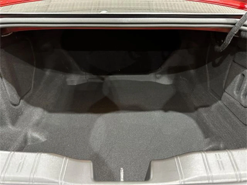2022 Chevrolet Camaro 6th Gen - Image 26 of 30