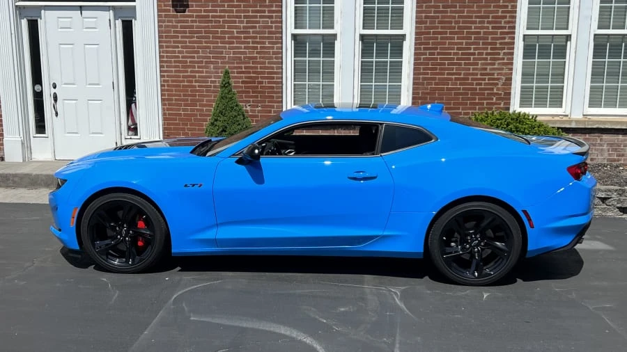 2022 Chevrolet Camaro 6th Gen - Image 2 of 9