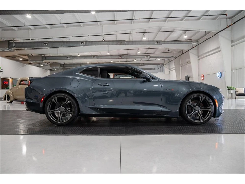 2022 Chevrolet Camaro 6th Gen - Image 11 of 31