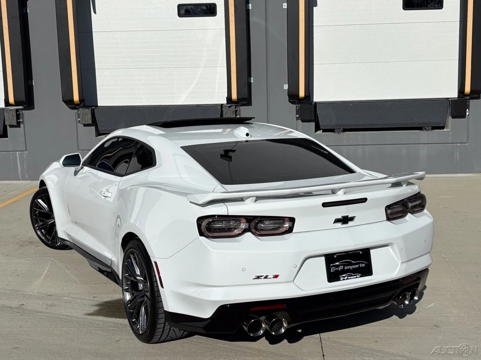 2022 Chevrolet Camaro ZL1 6th Gen - Image 19 of 21