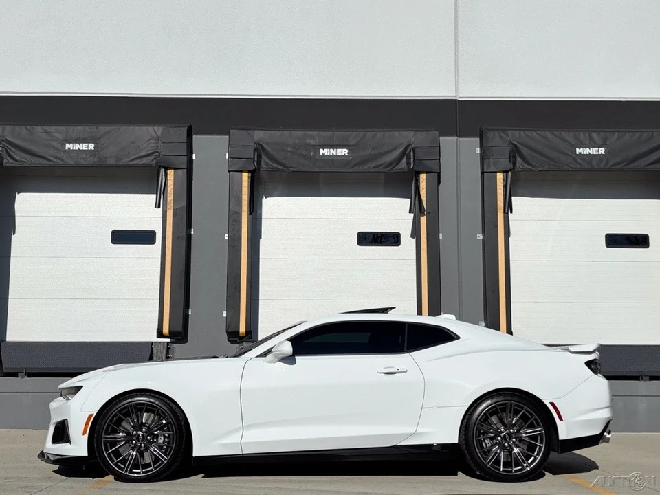 2022 Chevrolet Camaro ZL1 6th Gen - Image 6 of 21