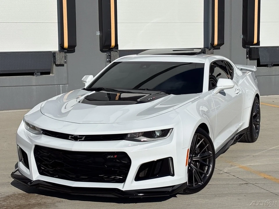 2022 Chevrolet Camaro ZL1 6th Gen - Image 2 of 21