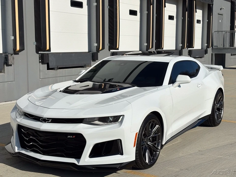 2022 Chevrolet Camaro ZL1 6th Gen - Image 15 of 21