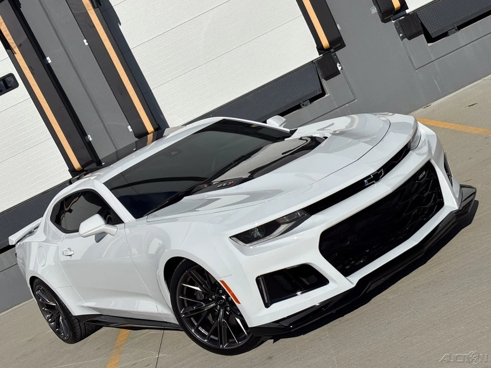2022 Chevrolet Camaro ZL1 6th Gen - Image 5 of 21
