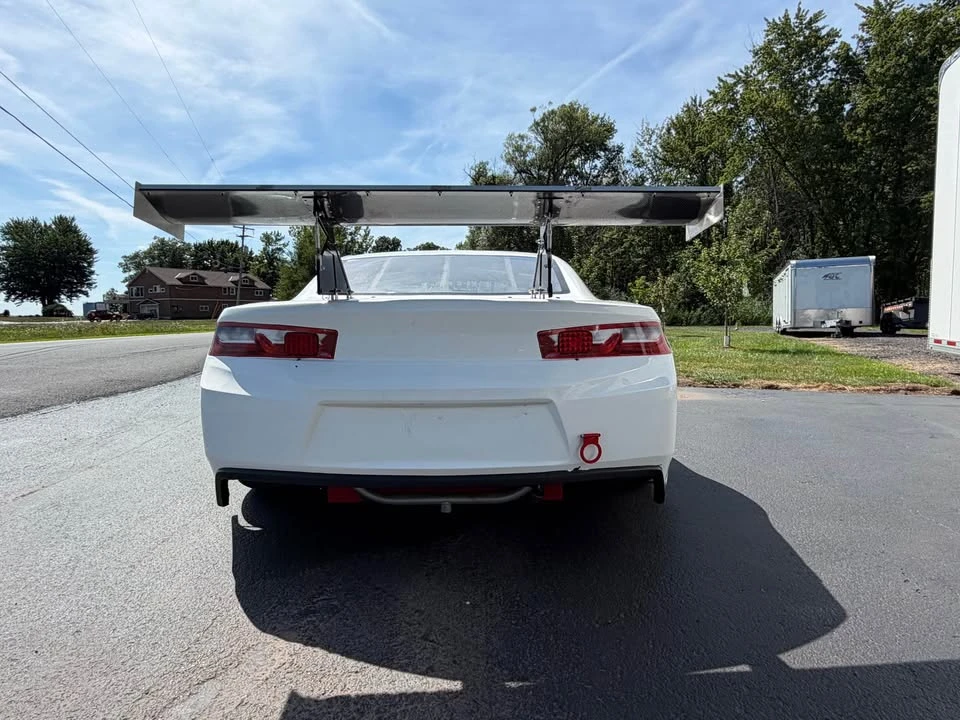 2022 Chevrolet Camaro 6th Gen - Image 2 of 10