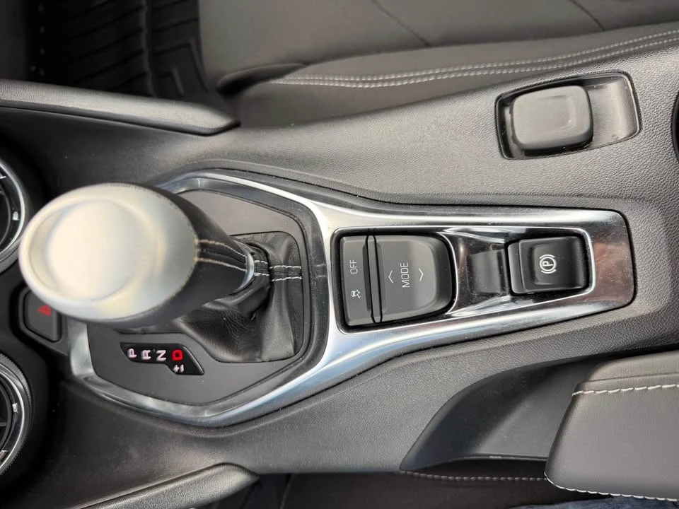 2022 Chevrolet Camaro 6th Gen - Image 13 of 14