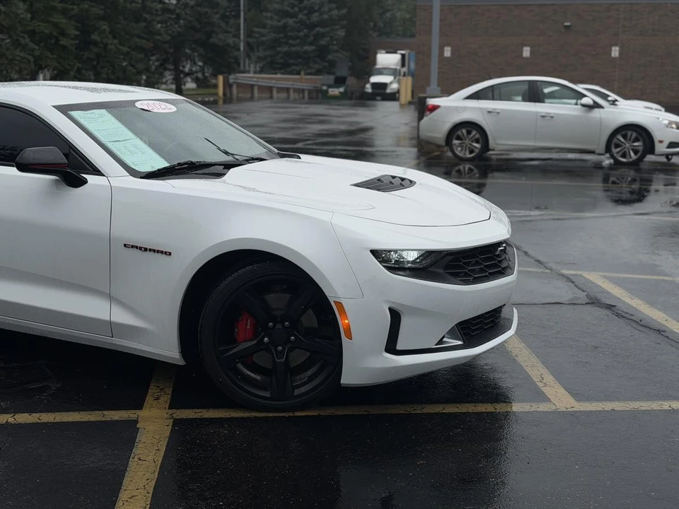 2022 Chevrolet Camaro 6th Gen - Image 2 of 23