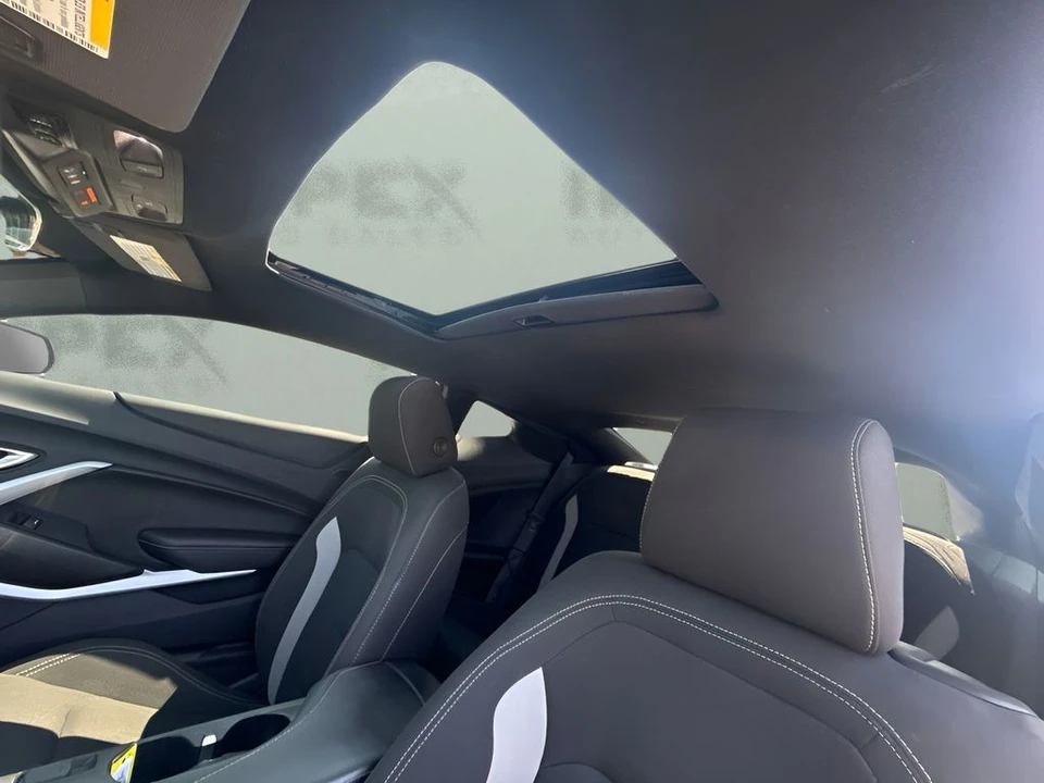 2022 Chevrolet Camaro 6th Gen - Image 10 of 27