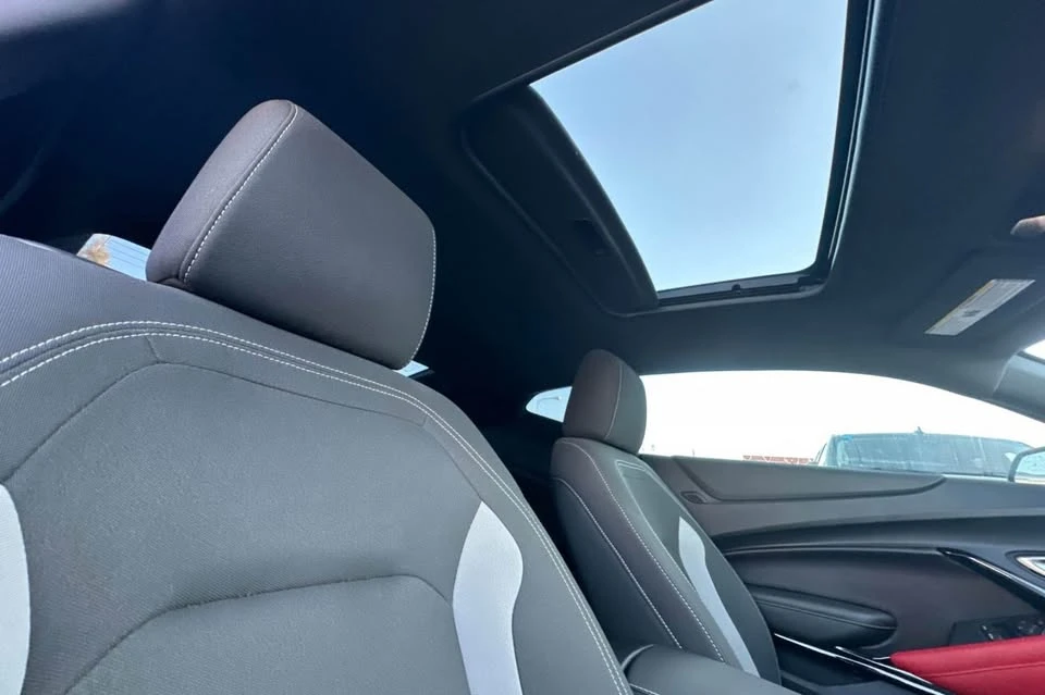 2022 Chevrolet Camaro 6th Gen - Image 10 of 13