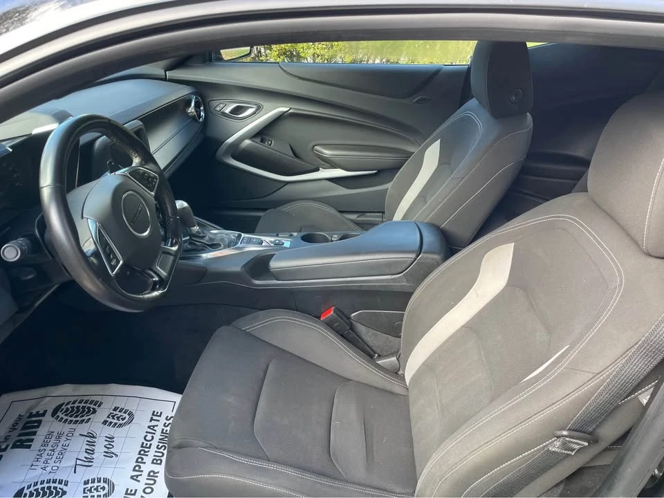 2022 Chevrolet Camaro - Image 6 of 9