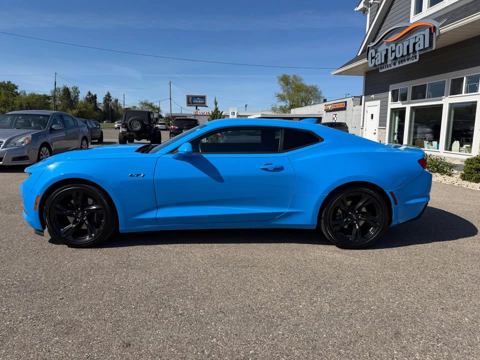 2022 Chevrolet Camaro 6th Gen - Image 2 of 19