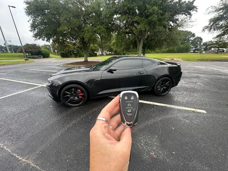 2022 Chevrolet Camaro 6th Gen - Image 2 of 21