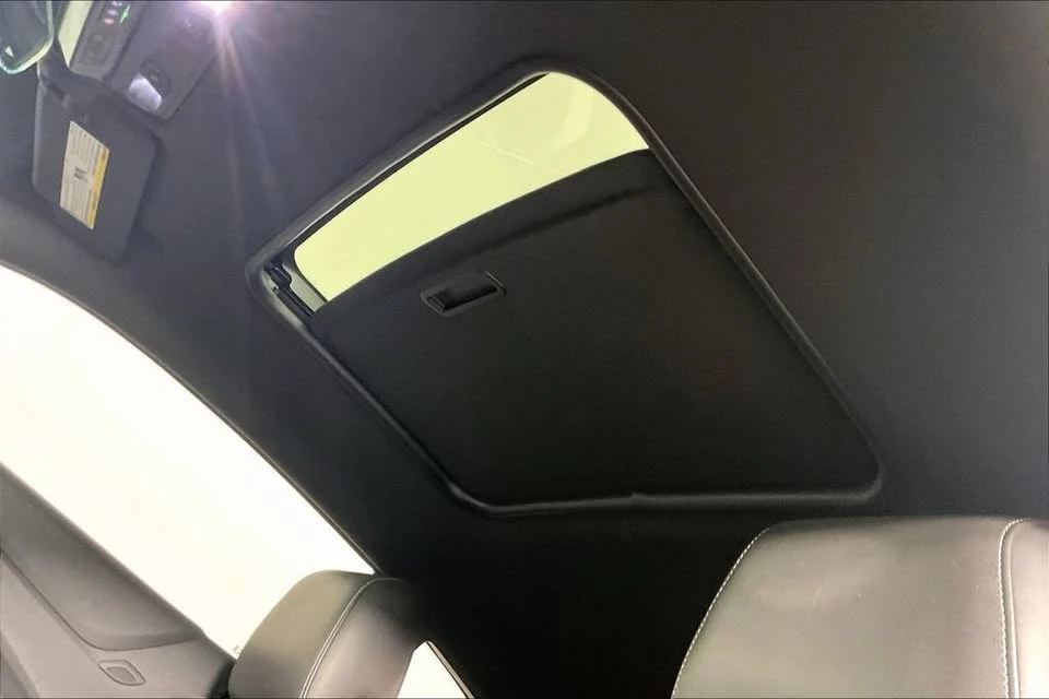 2022 Chevrolet Camaro 6th Gen - Image 3 of 4