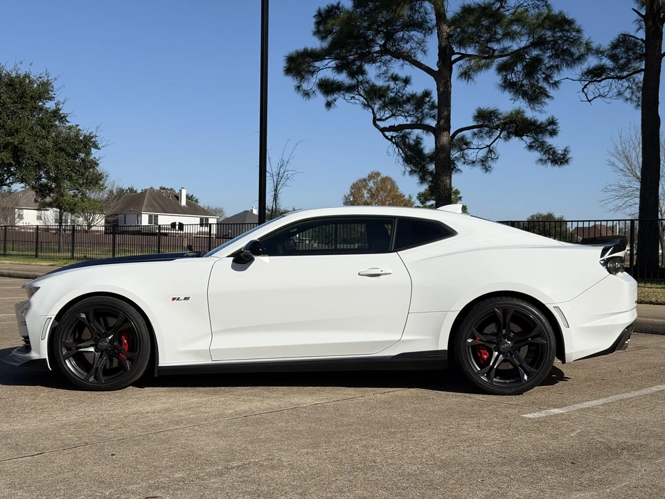 2022 Chevrolet Camaro SS 6th Gen - Image 10 of 31