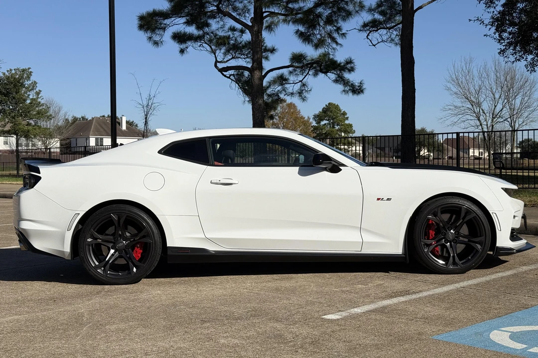 2022 Chevrolet Camaro SS 6th Gen - Image 3 of 31