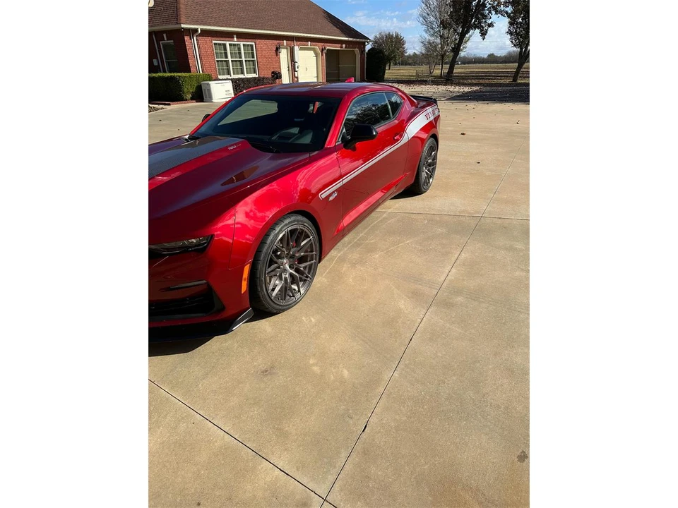 2022 Chevrolet Camaro - Image 2 of 22