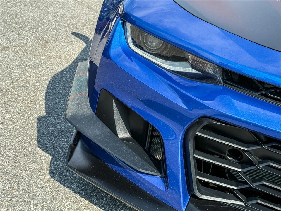 2022 Chevrolet Camaro ZL1 6th Gen - Image 11 of 31