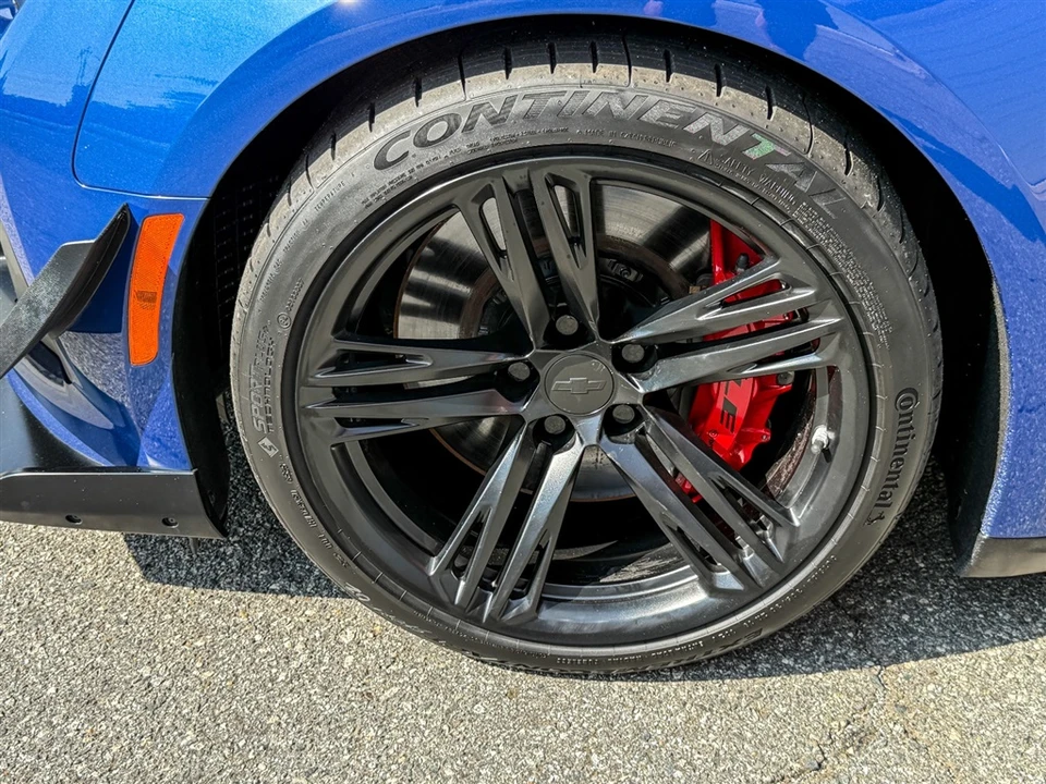 2022 Chevrolet Camaro ZL1 6th Gen - Image 16 of 31