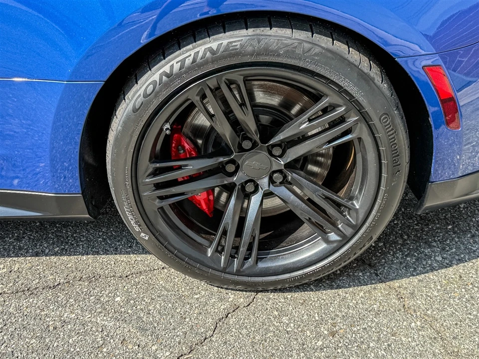 2022 Chevrolet Camaro ZL1 6th Gen - Image 17 of 31