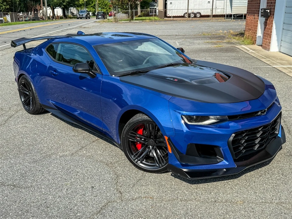 2022 Chevrolet Camaro ZL1 6th Gen - Image 25 of 31