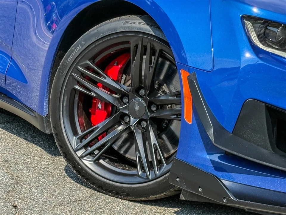 2022 Chevrolet Camaro ZL1 6th Gen - Image 28 of 31
