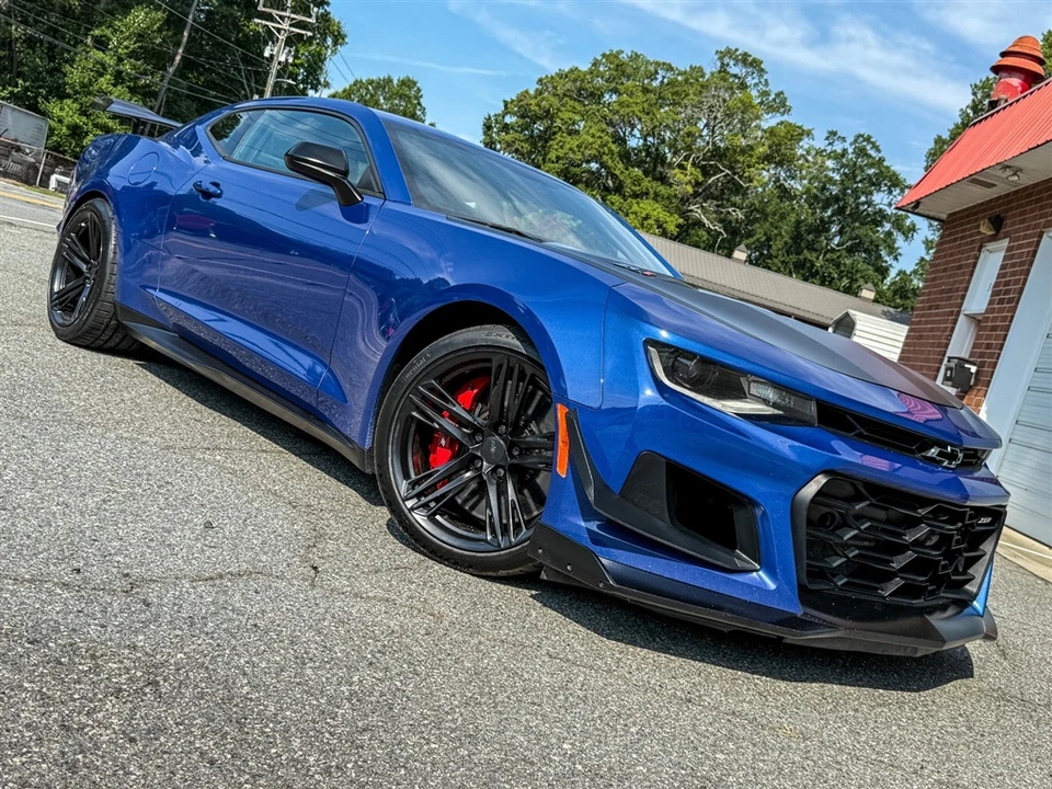 2022 Chevrolet Camaro ZL1 6th Gen - Image 29 of 31