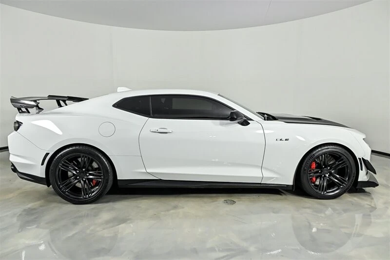2022 Chevrolet Camaro SS 6th Gen - Image 10 of 31
