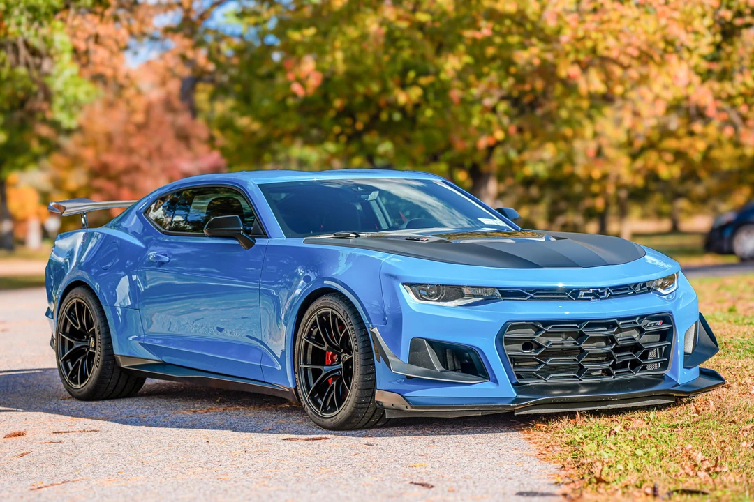 2022 Chevrolet Camaro ZL1 6th Gen - Image 13 of 31