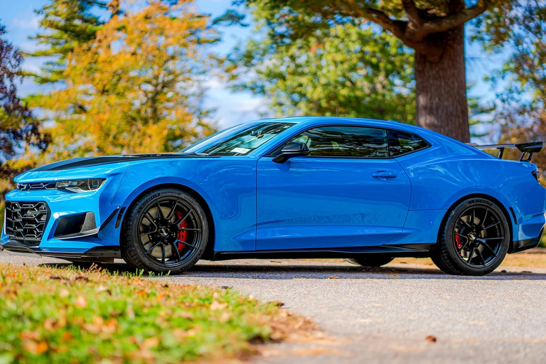 2022 Chevrolet Camaro ZL1 6th Gen - Image 8 of 31