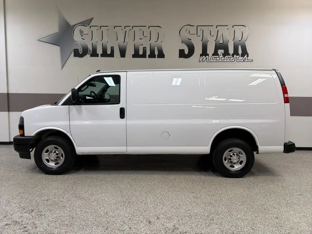 2022 Chevrolet Express - Image 11 of 21