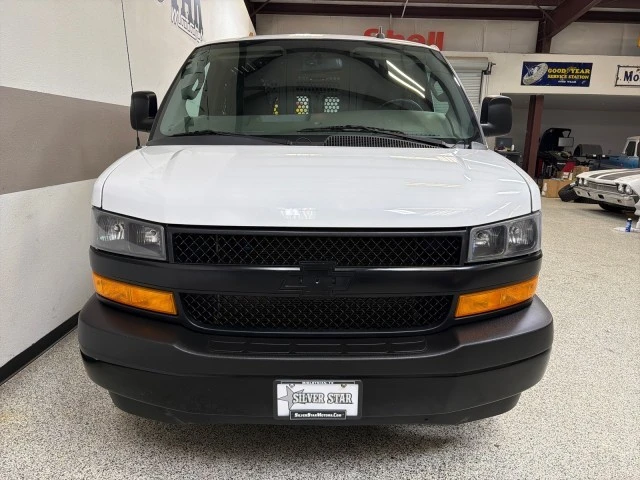 2022 Chevrolet Express - Image 2 of 21