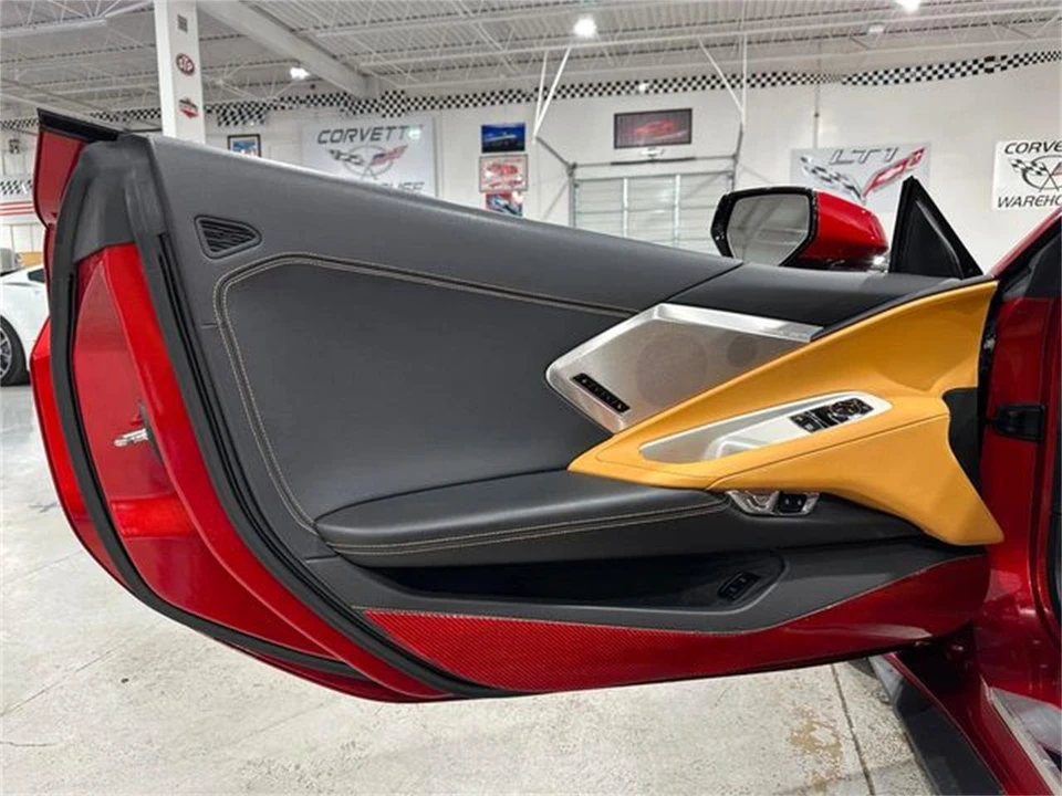 2022 Chevrolet Corvette C8 - Image 15 of 30