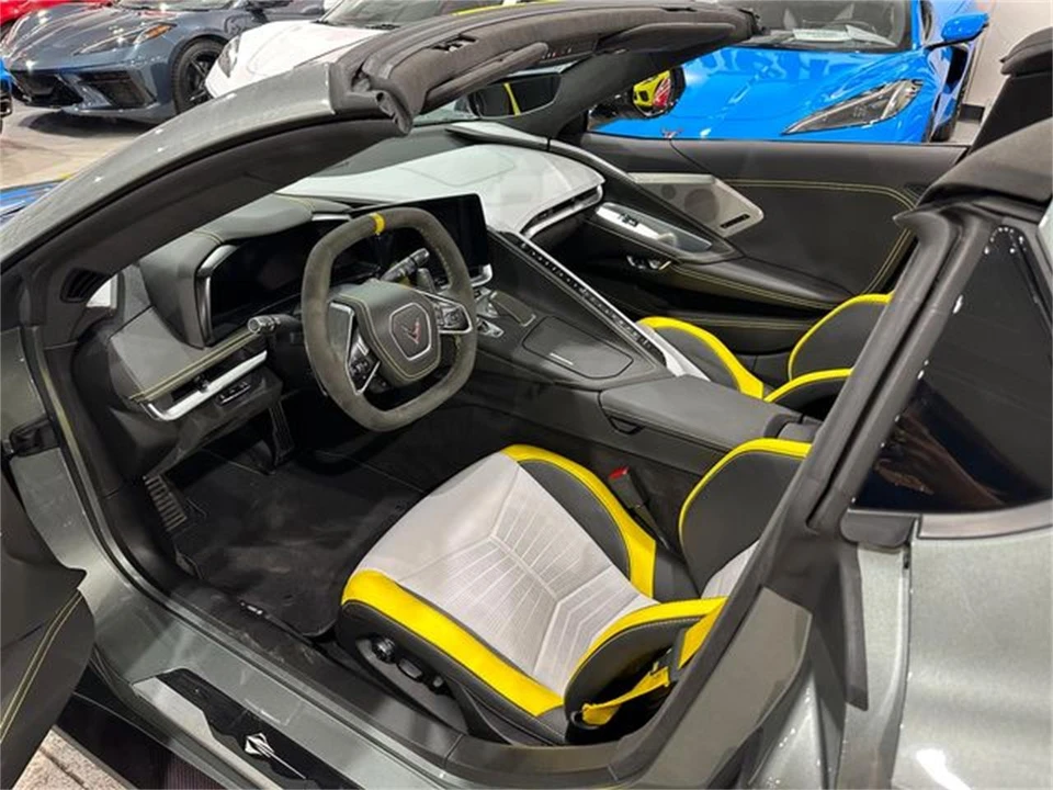 2022 Chevrolet Corvette C8 - Image 11 of 30