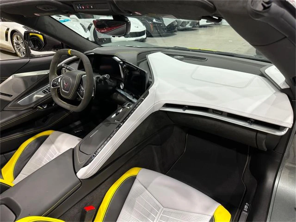 2022 Chevrolet Corvette C8 - Image 8 of 30