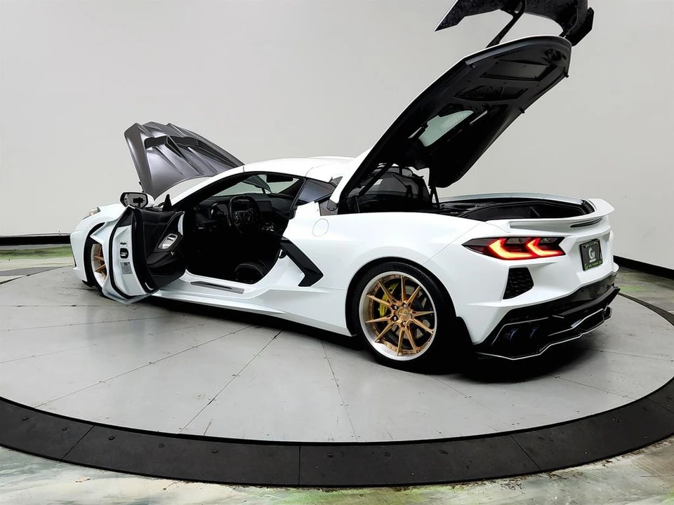 2022 Chevrolet Corvette C8 - Image 11 of 31