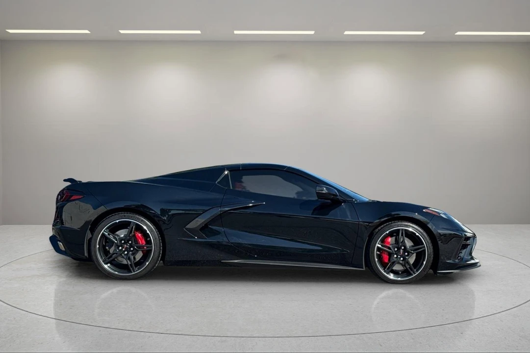 2022 Chevrolet Corvette C8 - Image 3 of 12