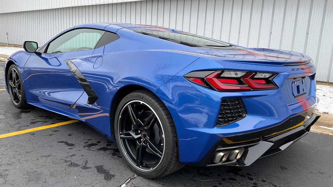 2022 Chevrolet Corvette C8 - Image 3 of 21